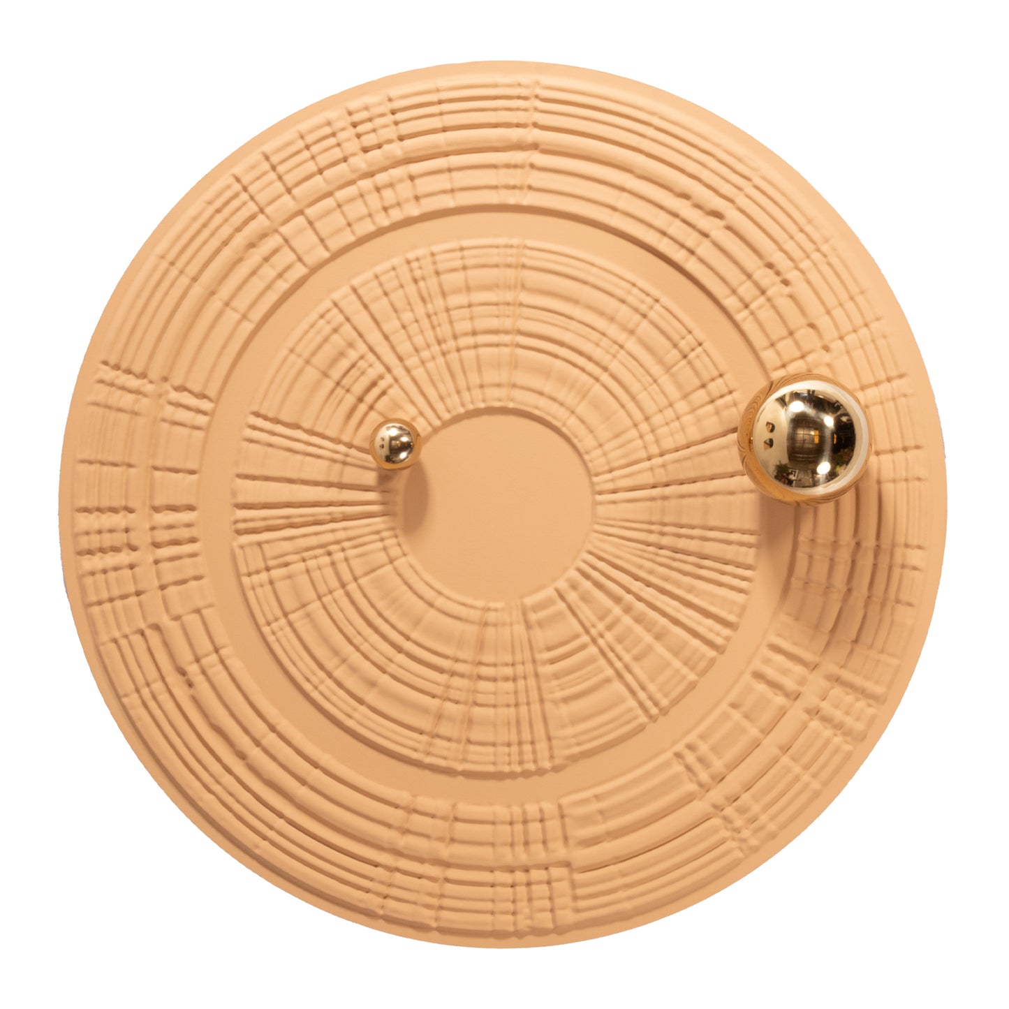 عمل فني من كرة التيتانيوم